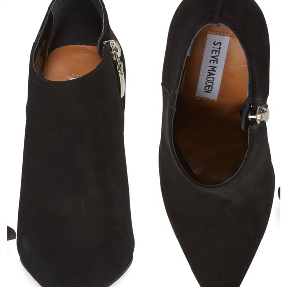 Steve Madden Genuine Leather Red Bootie - Picture 3 of 5